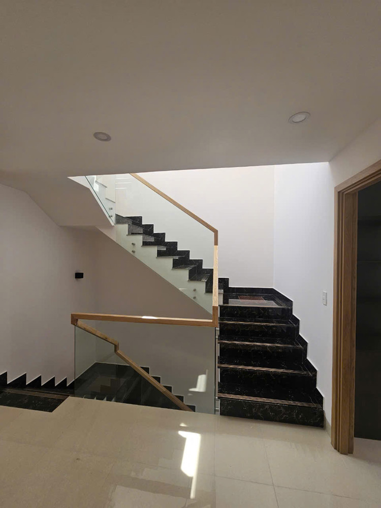 Nhà Đất Cho Thuê Elite Life 13Tr, 4 Tầng