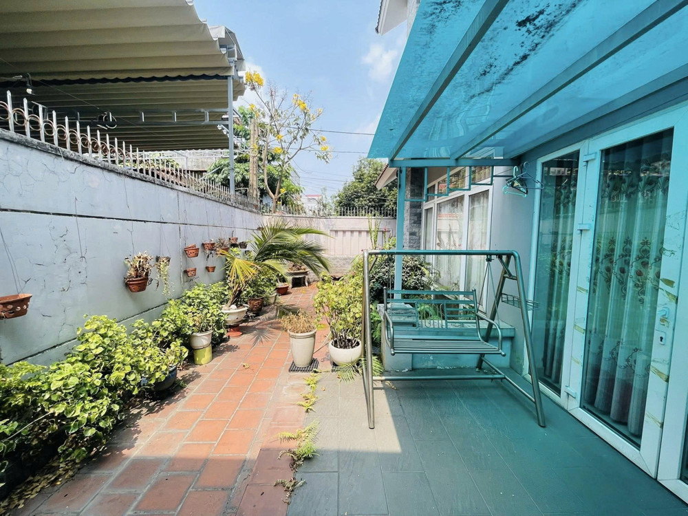 Bán Nhà Biệt Thự - Hẻm 8M Dương Đức Hiền - Dt: 13X12m, 3 Tầng, Cn 150M2, Chỉ 18,5 Tỷ