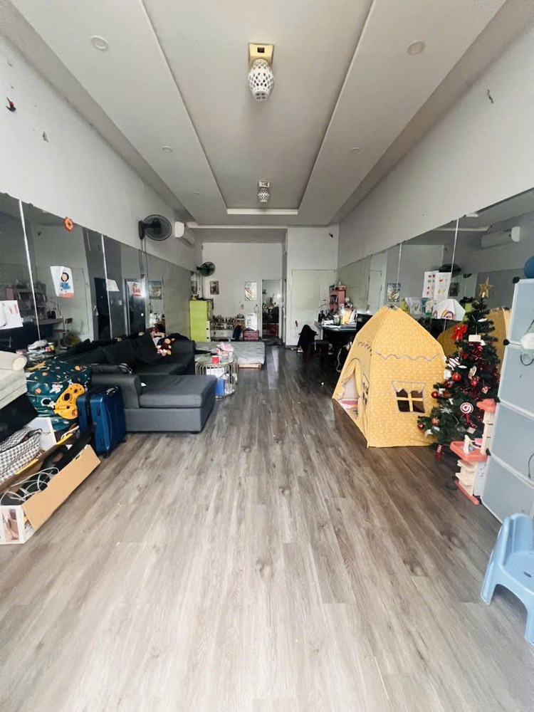 Nhà 2Mt Hẻm- Chỉ 3Ty2- 88M2- Ngang Nở Hậu- View Sông- Cv Thoáng Mát