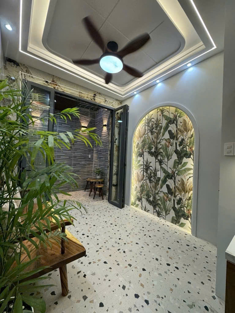 Nhà Đẹp Lung Linh, Hxh, Ngang 4M, 4 Tầng, Shr, Phạm Văn Chí, 6 Tỷ Hơn, Quận 6