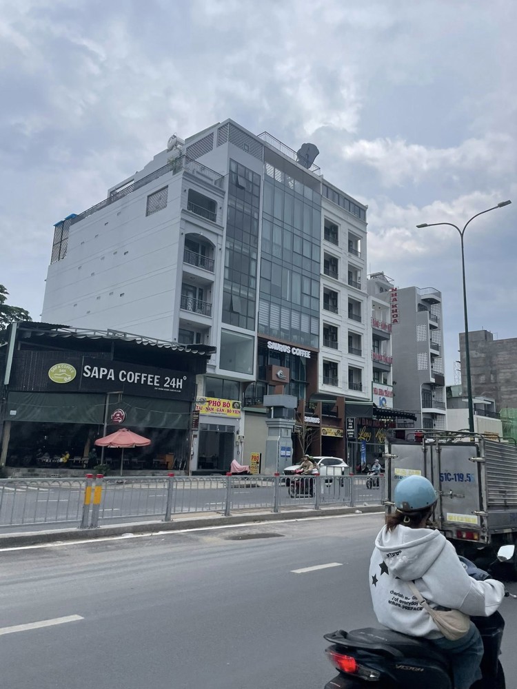 Bán Nhà Mặt Tiền 5000M2 Giá 420 Tỷ Đường Dương Quảng Hàm