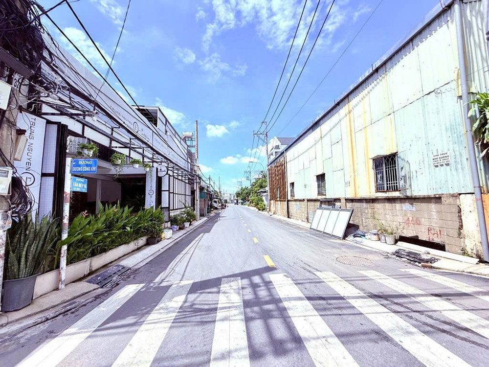 Kho Xưởng Mặt Tiền Nhựa Tân Hiệp – 9.4X30m – 250M² Thổ Cư – Chỉ 9.8 Tỷ