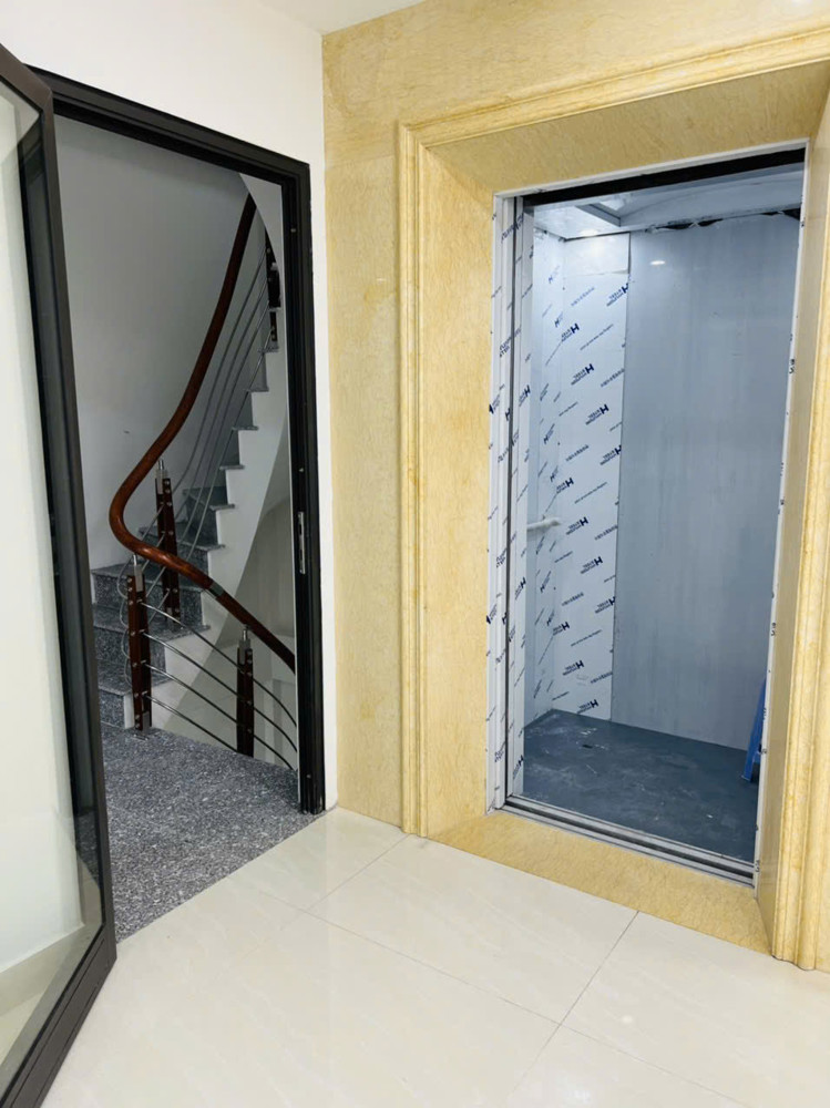 Cho Thuê Nhà Phân Lô Khu 90 Phố Nguyễn Tuân Giá Rẻ Dt: 70M² X 5 Tầng, Thang Máy