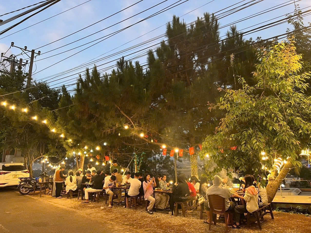 Sang Nhượng Quán Nhậu Bbq Sen Đá Quán Tại Đà Lạt, Lâm Đồng