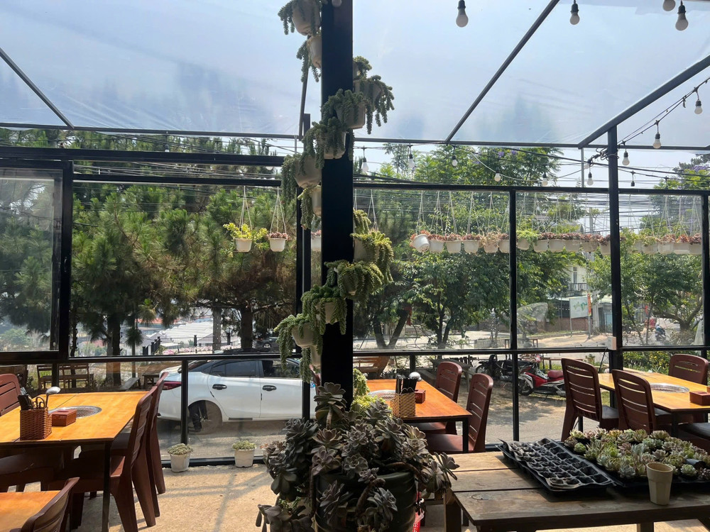 Sang Nhượng Quán Nhậu Bbq Sen Đá Quán Tại Đà Lạt, Lâm Đồng