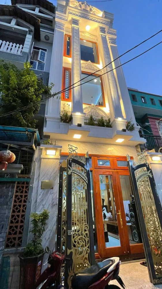 Nhà Đẹp Thiết Kế Tỉ Mỉ - Khung Gỗ Đỏ - 5 Tầng - Oto Đỗ Cửa - Nội Thất Giá Trị Cao - Nhĩnh 8 Tỷ (Tl)