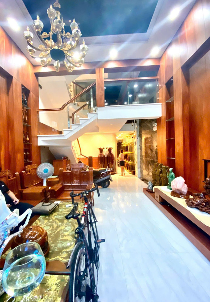 Nhà Đẹp Thiết Kế Tỉ Mỉ - Khung Gỗ Đỏ - 5 Tầng - Oto Đỗ Cửa - Nội Thất Giá Trị Cao - Nhĩnh 8 Tỷ (Tl)