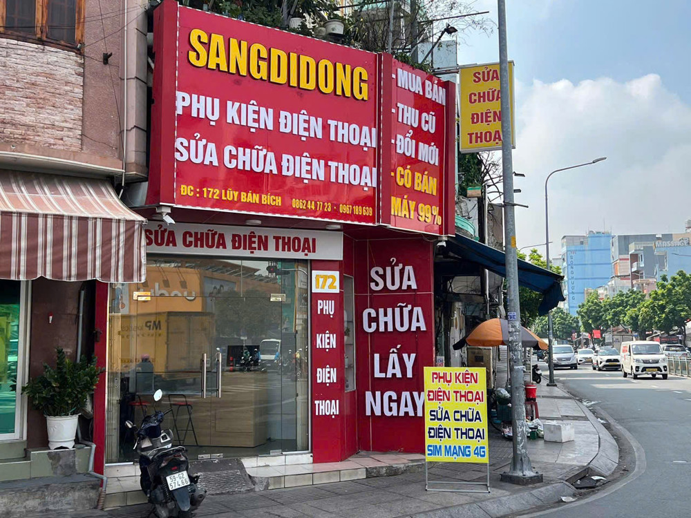 Sang Nhượng Cửa Hàng Sửa Chữa Điện Thoại – Vị Trí Đẹp Tân Phú
