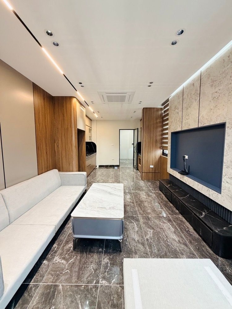 Bán Nhà Ngõ 193 Bồ Đề Oto Thông, Chỉ Hơn 9 Tỷ Còn Tl