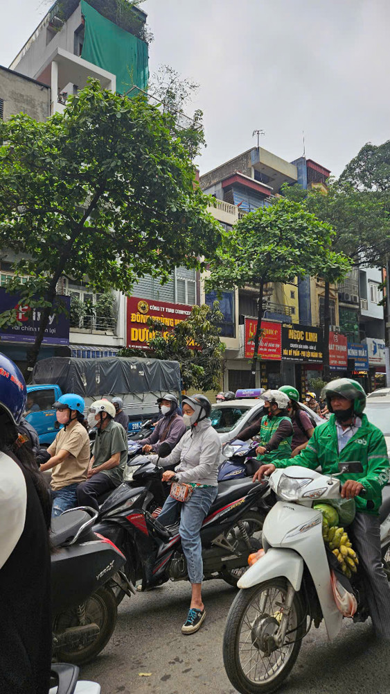 Nhà Em Cần Bán Căn Nhà Vị Trí Mặt Phố Quang Trung -Vỉa Hè Rộng – Trục Đường Huyết Mạch Hà Đông,