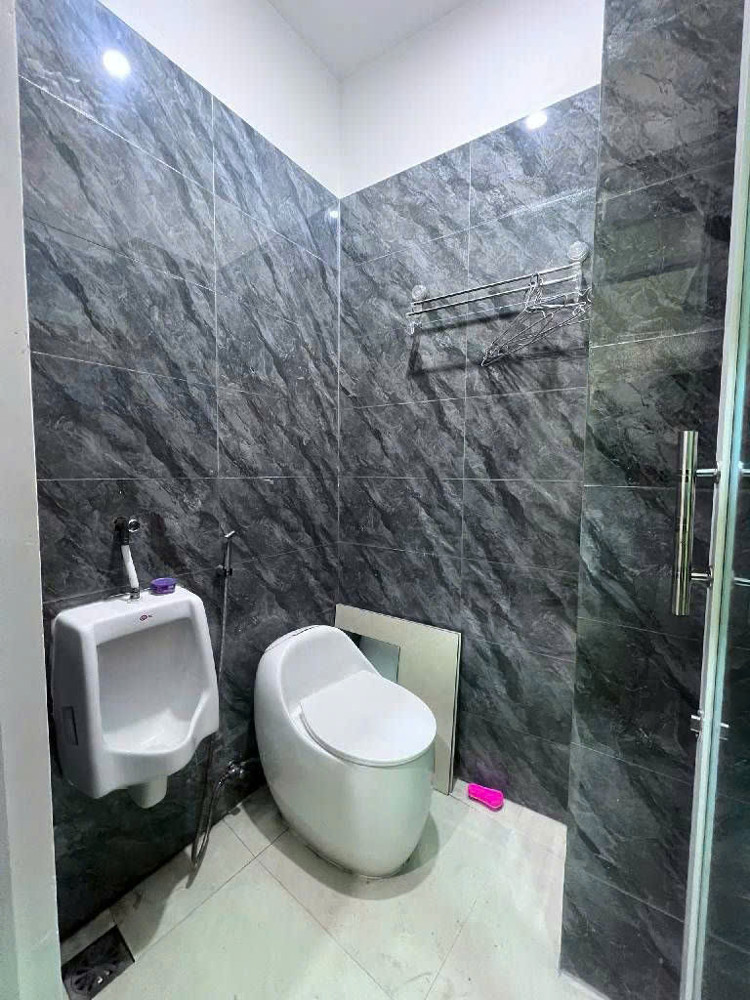 Nhà Lạc Long Quân - 4 Tầng - 3 Tỷ Hơn - 4 Pn, 4Wc - Đầm Sen 200M - Q11