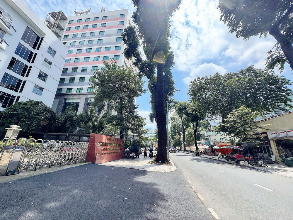 Bán Siêu Dự Án Độc Tôn Đ.mạc Đĩnh Chi, Quận 1 - Dt 1317M2 Ngang 33M*39m - Gpxd 3 Hầm 16 Tầng - Vị