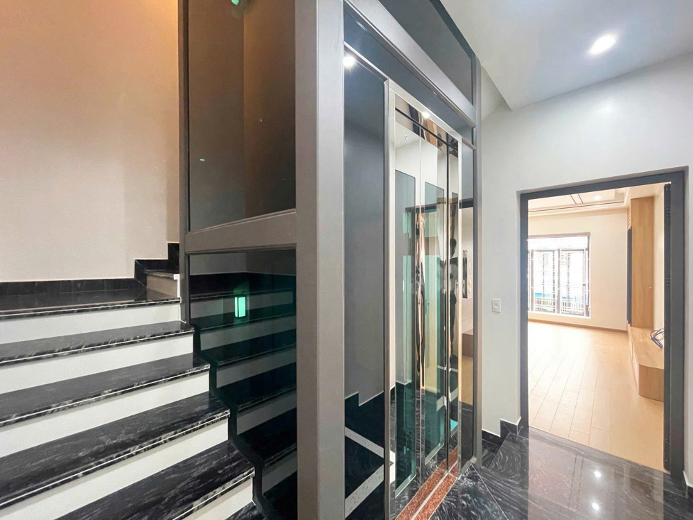 Bán Nhà 5 Tầng Tuyến 2 Lê Hồng Phong – Ngô Quyền – Có Thang Máy – Giá 9,5 Tỷ