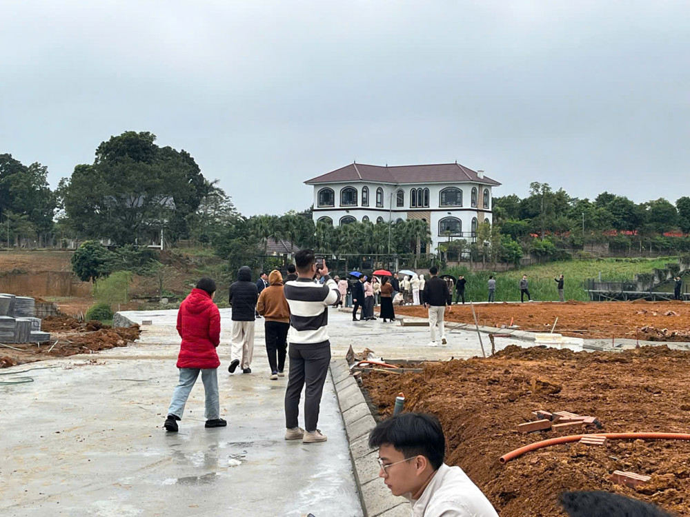 Chỉ 1 Lô Duy Nhất - Mặt Tiền Kinh Doanh Đắc Địa Hòa Lạc . Lh 0981376738