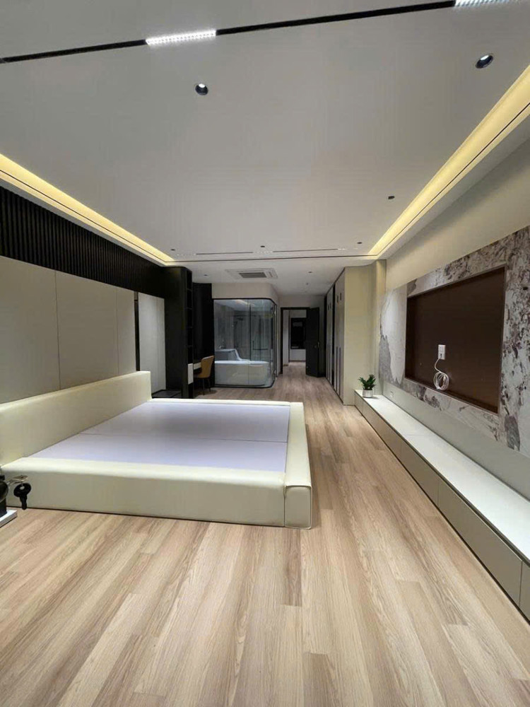 Bán Nhà Bát Khối 71M 7 Tầng Mt4.2m Thang Máy Gara Ô Tô Hơn 19 Tỷ