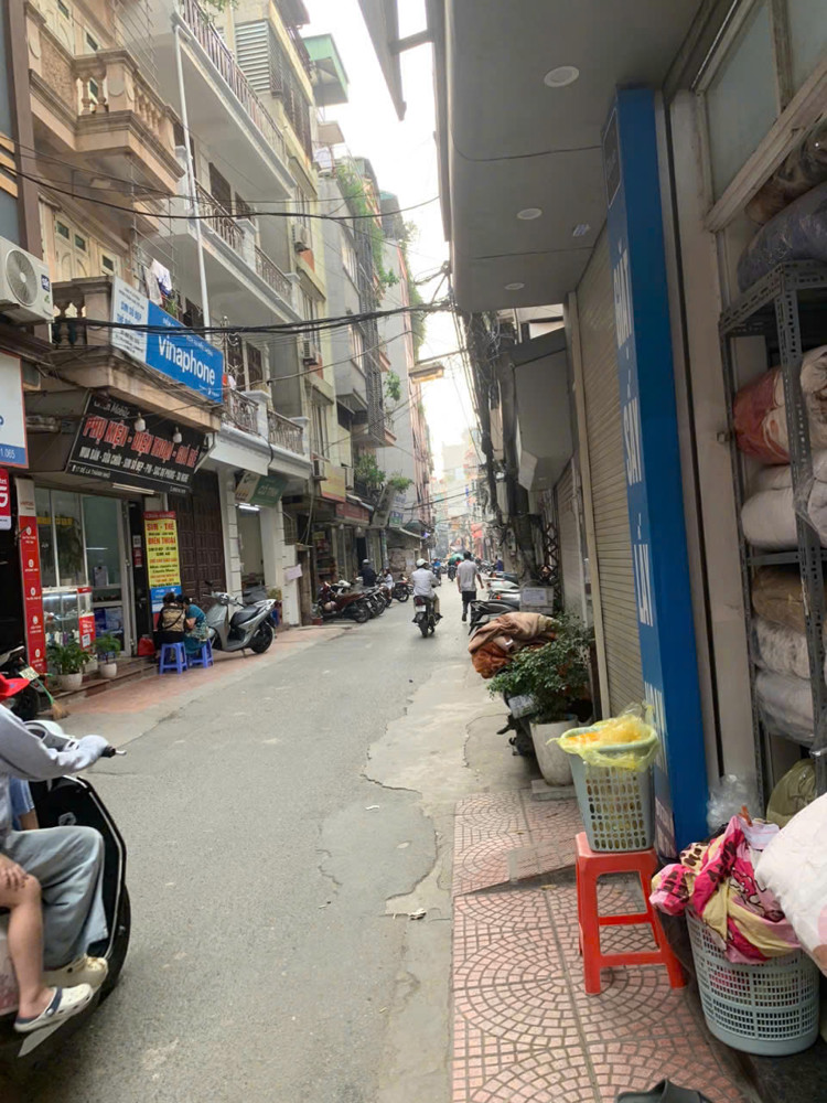 Chính Chủ Cho Thuê Nhà Phố Đê La Thành ,Quận Đống Đa, Hà Nội