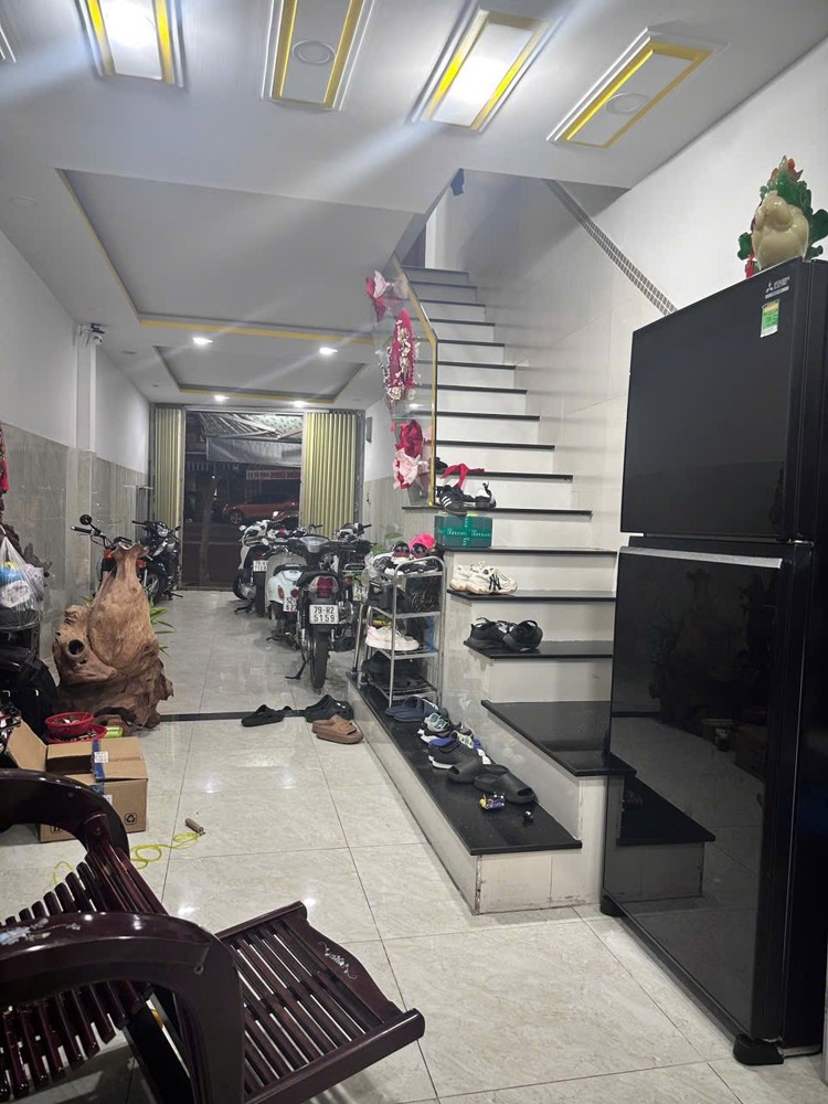 Bán Nhà 3 Tầng Mặt Tiền Kinh Doanh Đướng 2/4 Vĩnh Phước Giá 7Ty2