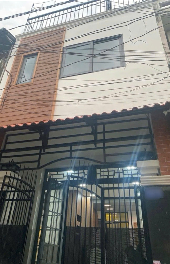 Ngay Bốn Xã - Tặng Full Nội Thất - Nhà Mới Tinh - Chỉ Dọn Vào Ở - 4.7 Tỷ (Thương Lượng)