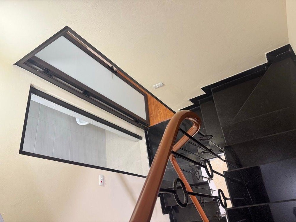 Hiếm Có Khó Tìm - Nhà Sài Đồng Thơm, Mới Ở Ngay - Lô Góc Thoáng- Gần Ô Tô - Dân Trí Cao