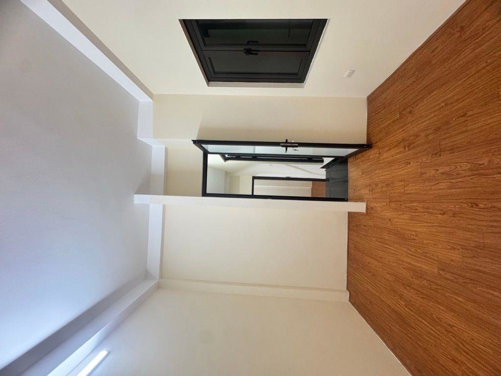 Hiếm Có Khó Tìm - Nhà Sài Đồng Thơm, Mới Ở Ngay - Lô Góc Thoáng- Gần Ô Tô - Dân Trí Cao