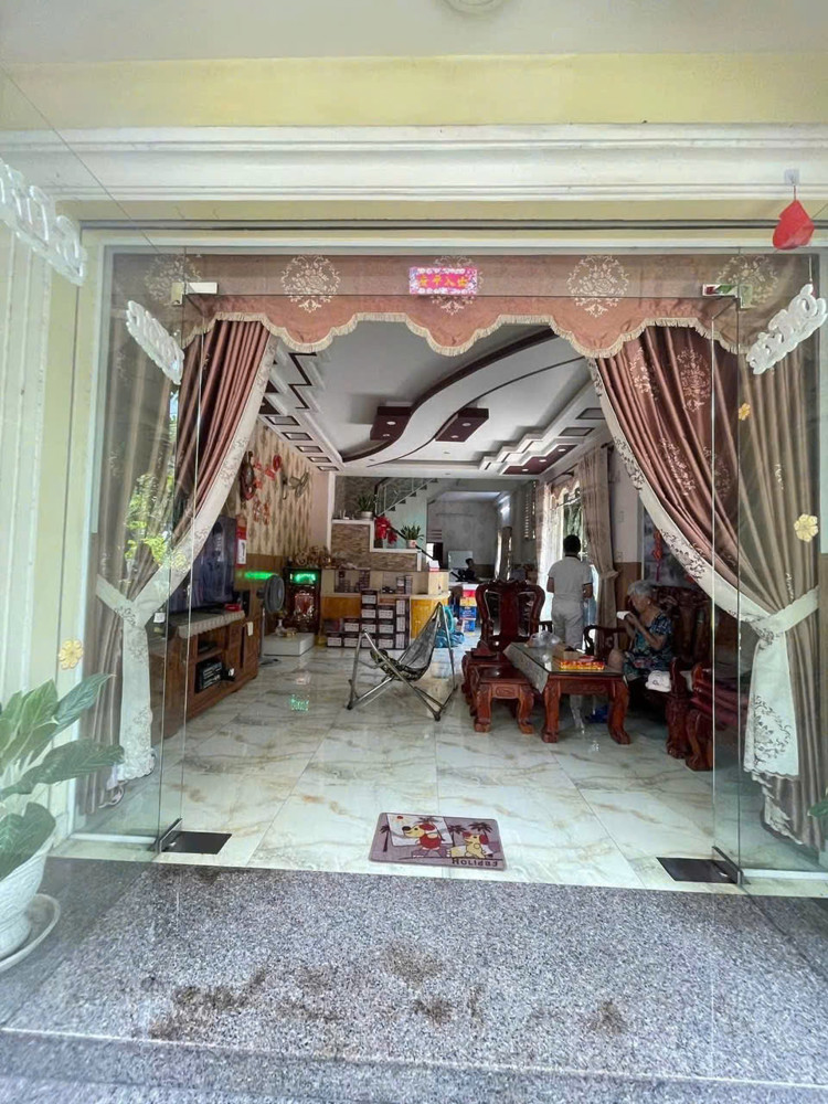 Mặt Tiền Tân Xuân – Tô Ký – 5X25m – Nhà 3 Tầng + Sân Vườn – Chỉ 8.8 Tỷ