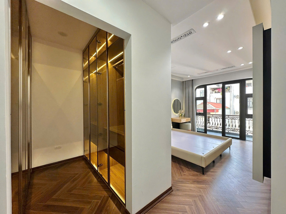 Phân Lô Quân Đội - 7 Tầng -Gara Ôtô - Full Nội Thất 50M2 X18.5 Tỷ Phúc Đồng -Long Biên