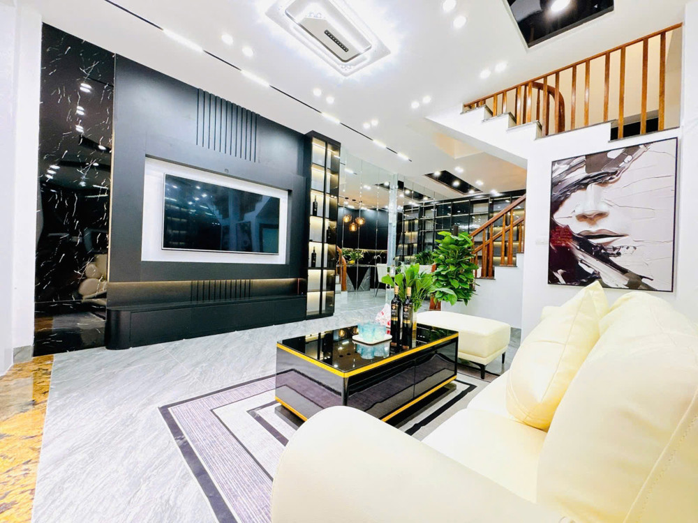 Bán Nhà Vương Thừa Vũ Tx- 41/50M2 5 Tầng Mặt Tiền 4,3M Giá Hơn 12 Tỷ Ngõ Thông Ô Tô Đỗ Cửa Thiết Kế