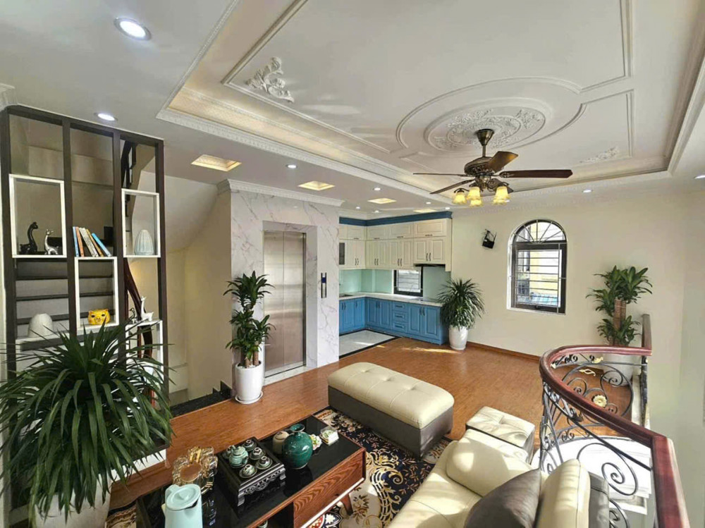 Cực Hiếm - Lô Góc 3 Mặt Thoáng Nguyễn Văn Linh - Ô Tô Vào Nhà. Thang Máy - 11.X Tỷ - 6 Tầng