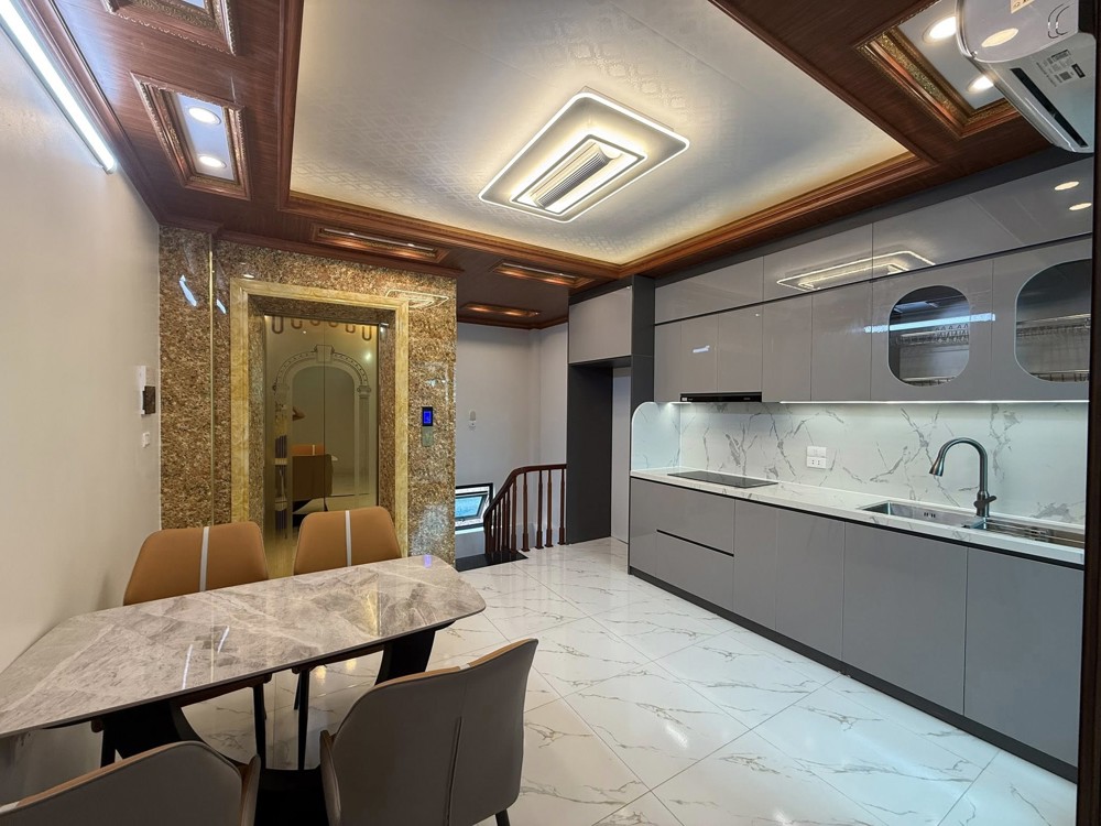 Siêu Phẩm Víp Đống Đa 33M Nhỉnh 10 Tỷ 6T Thang Máy- Hai Thoáng- Full Nội Thất