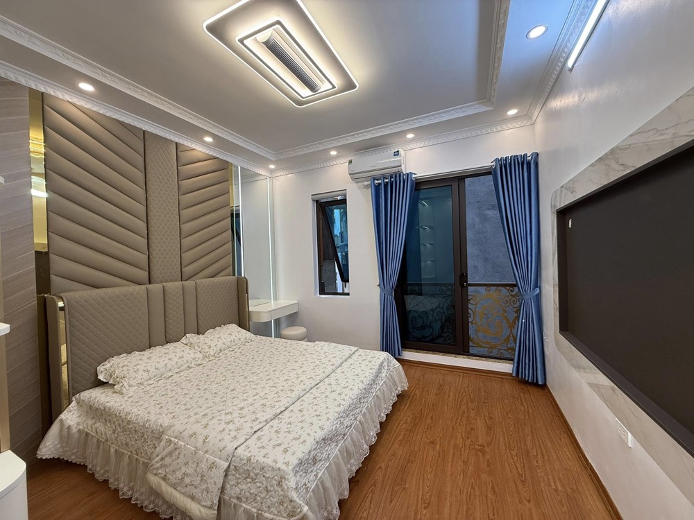 Siêu Phẩm Víp Đống Đa 33M Nhỉnh 10 Tỷ 6T Thang Máy- Hai Thoáng- Full Nội Thất