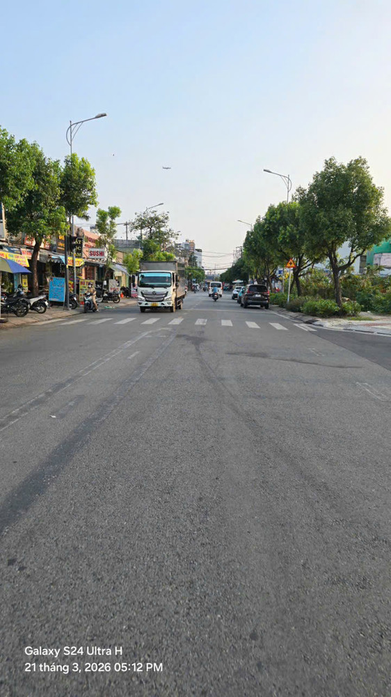 Nhà Mới Tinh (4.5X20) Mặt Tiền Dương Thị Giang – 3 Lầu + St – Chỉ 14.5 Tỷ