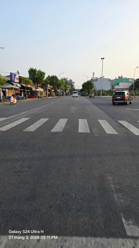 Nhà Mới Tinh (4.5X20) Mặt Tiền Dương Thị Giang – 3 Lầu + St – Chỉ 14.5 Tỷ