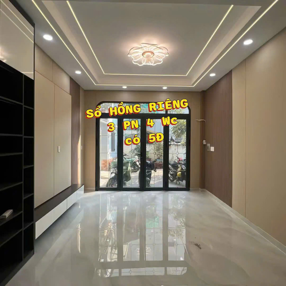 Bán Nhà Gấp Đã Giãm 500 Triu Ngang 8.8 X 8.8 Nở 9M Đúc Bê Tông Q4 Trung Tâm