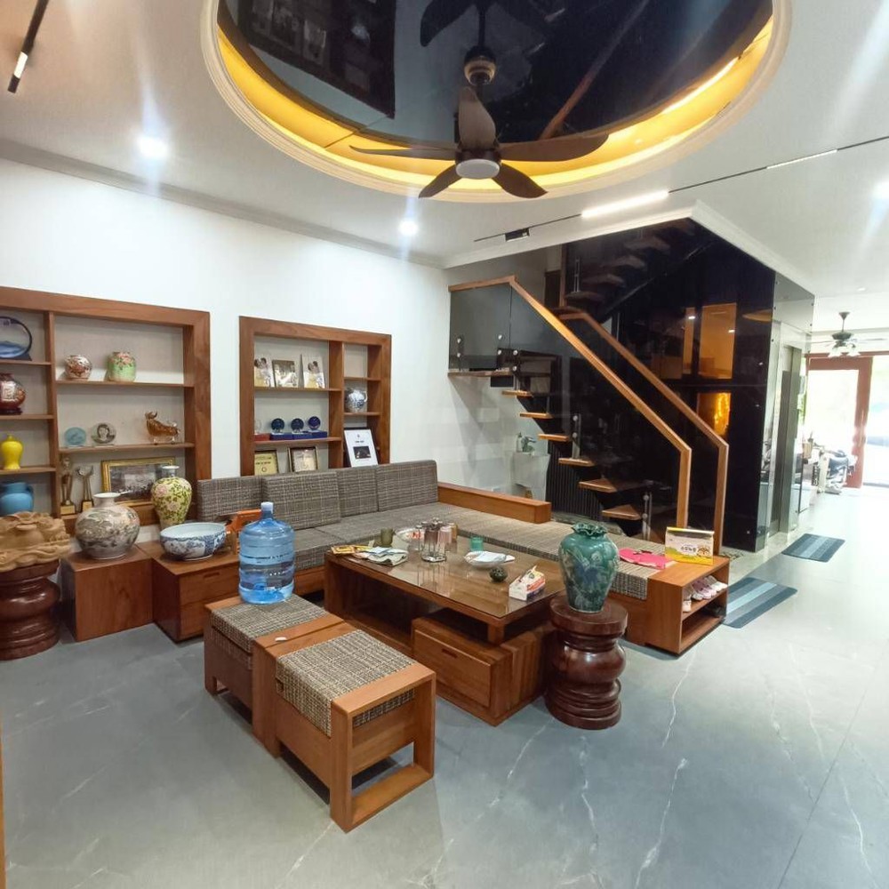 Bán Nhà Tđc Việt Hưng 75M2- 6 Tầng Thang Máy- Gara - View Thoáng- Hơn 20 Tỷ