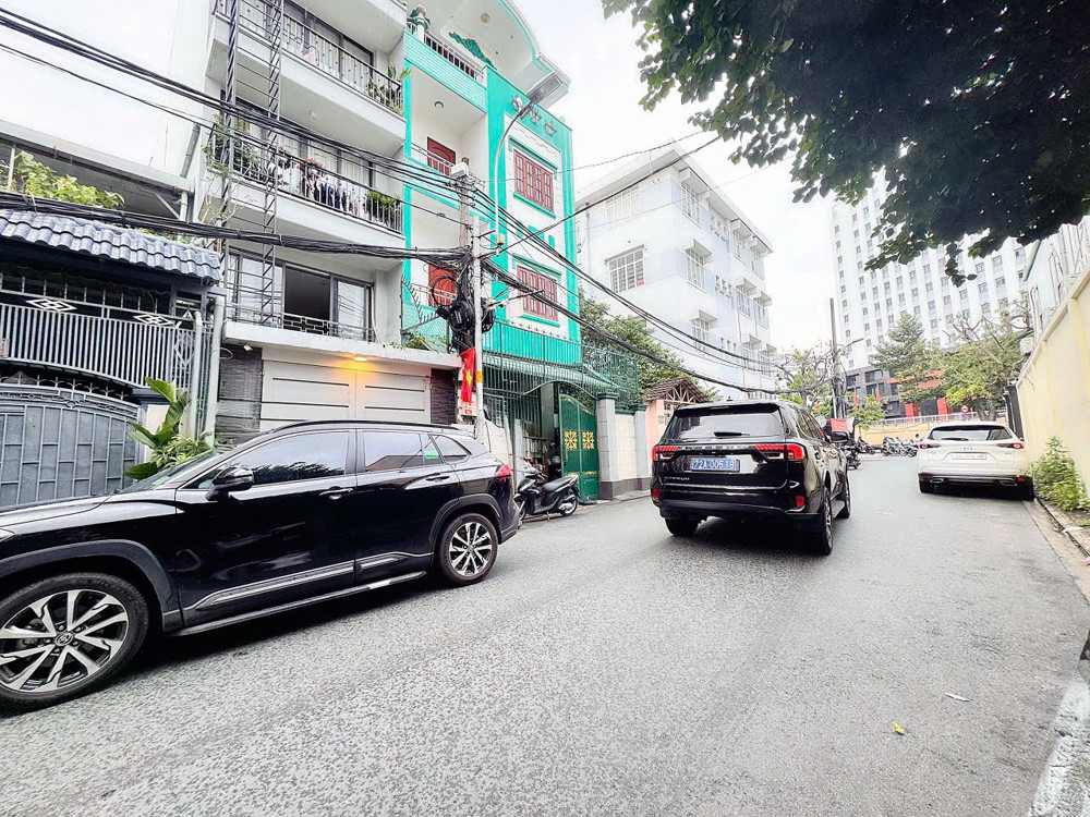 Siêu Phẩm Hiếm Bán Đ.nguyễn Trãi, Quận 1 - Ngang 6,8M*16m - Ngay Bộ Công An - Sổ Hồng Vuông Đẹp *