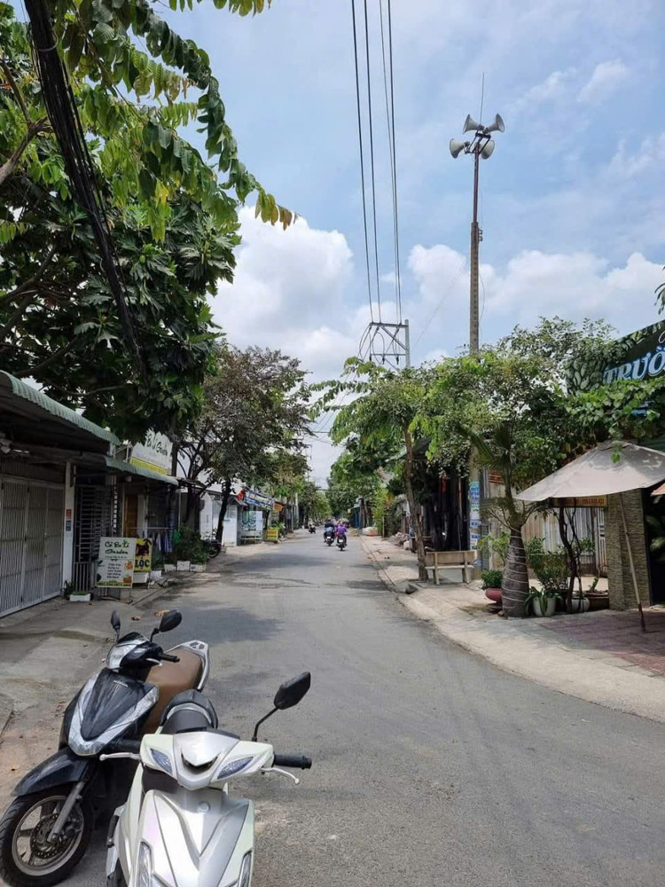 Góc 2 Mặt Tiền Hóc Môn – Kinh Doanh Cafe Ổn Định 8 Năm