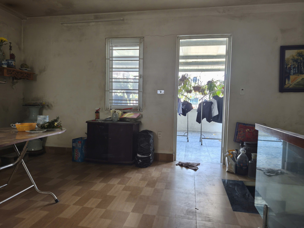 Bán Nhà Tuyến 2 Lê Thánh Tông – ~100M² – Ô Tô Vào Sân – Giá 100Tr/m²