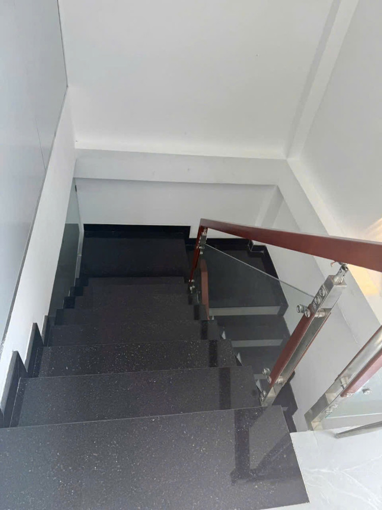 Nhà Mới 100% Mt Song Hành Tân Hiệp – Ngay Đèn Đỏ – Vào Ở Ngay