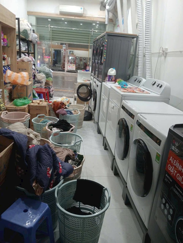 Cần Sang Nhượng Tiệm Giặt Sấy Set Up Đầy Tâm Huyết Chỉ Mới Mở Trước Tết Được Khách Quý Mến Nên Có