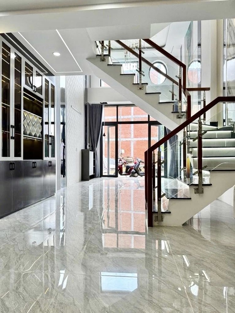 Nhà 4 Tầng - Đường 6M - Khu Phân Lô Víp - Kinh Dương Vương- Gần Tên Lửa- Aeon (4 X 13) 52M2 ,