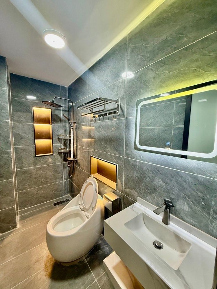 Bán Nhà Trần Khát Chân 66M2 Ô Tô Cửa Full Nội Thất Chỉ 12 Tỷ