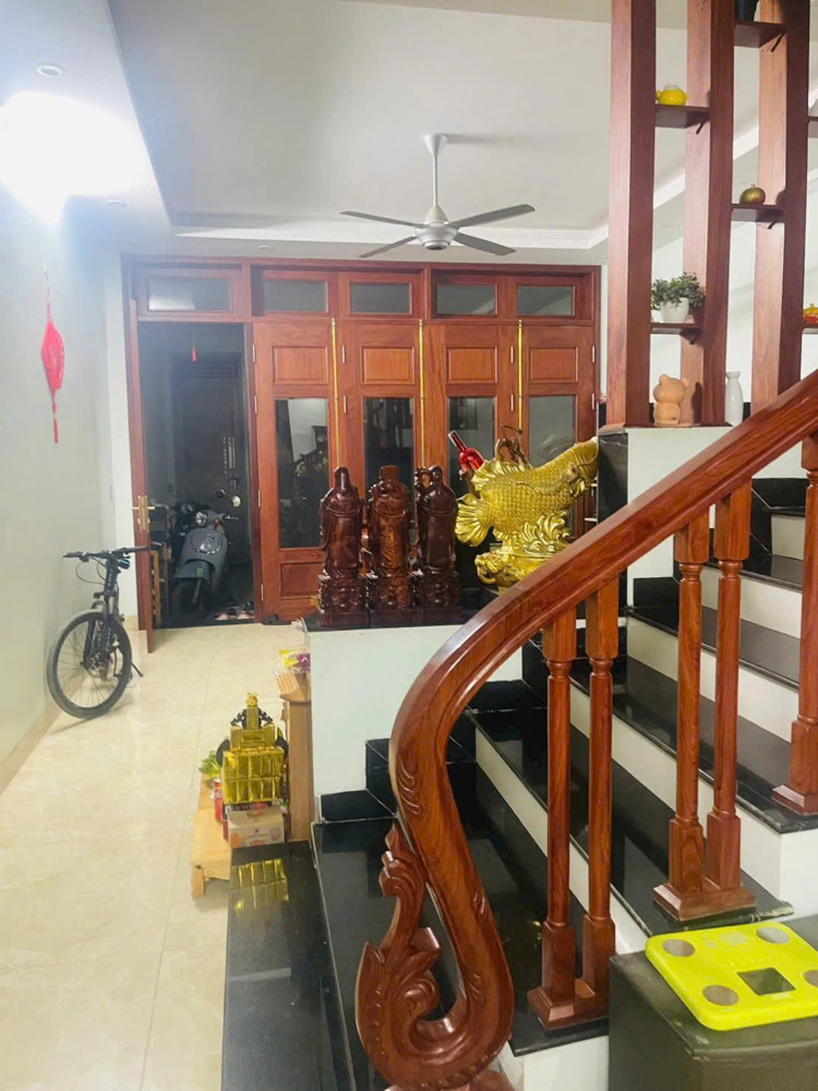 Chính Chủ Bán Nhà 3 Tầng ,Vị Trí Đẹp, Trung Tâm Mb Đông Á,Đông Thọ , Tp Thanh Hóa