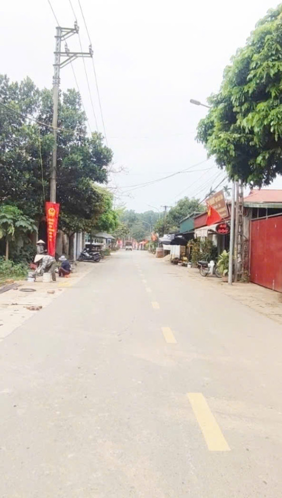 Xả Hàng Gấp Mảnh Đất Nhìn Ra Hồ Sát Đhqghn Chỉ Hơn 4 Tỷ