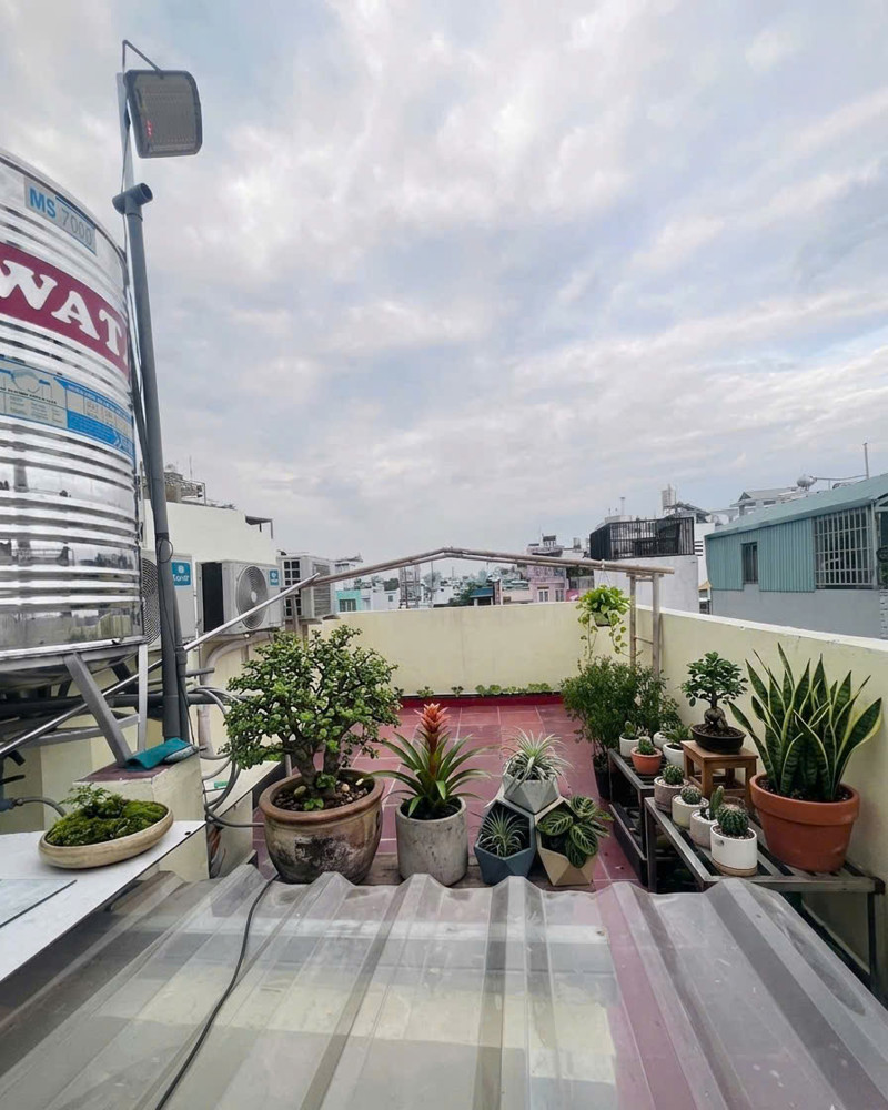 Nhà Mới 4 Lầu – Lạc Long Quân – Chỉ Hơn 3 Tỷ – Hẻm Xe Hơi