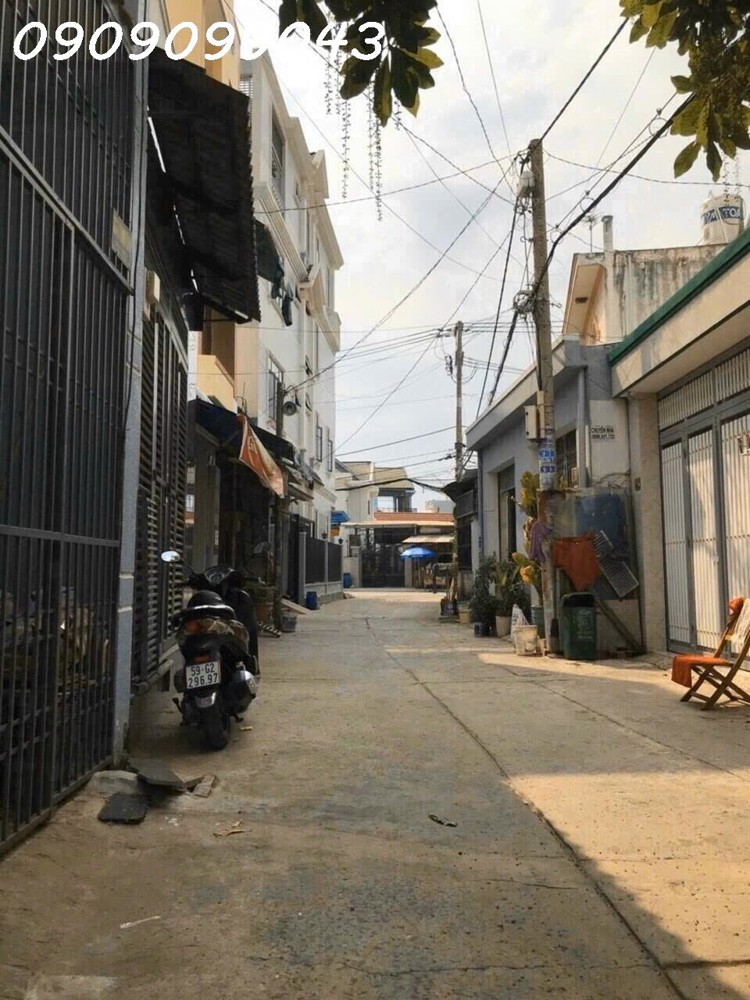 Nhà Giáp Gò Vấp – Lê Văn Khương Hxh, Đậu Cửa