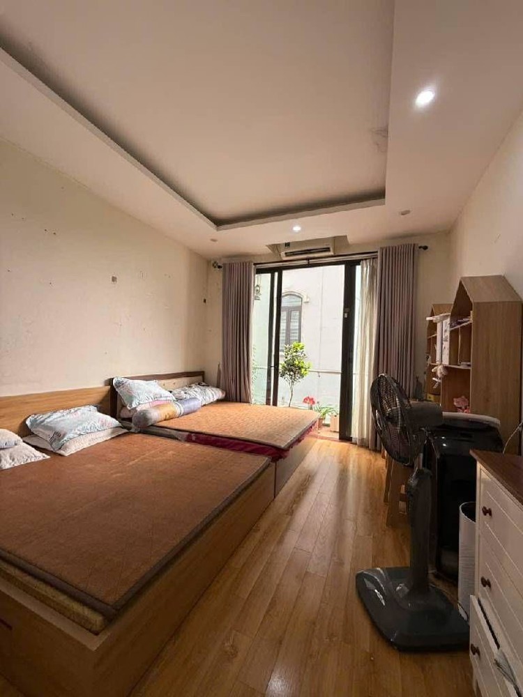 Bán Nhà Thạch Bàn Dân Xây 4 Tầng - Mặt Ngõ Chính - Ô Tô 4C Đỗ Cửa – 7 Tỷ