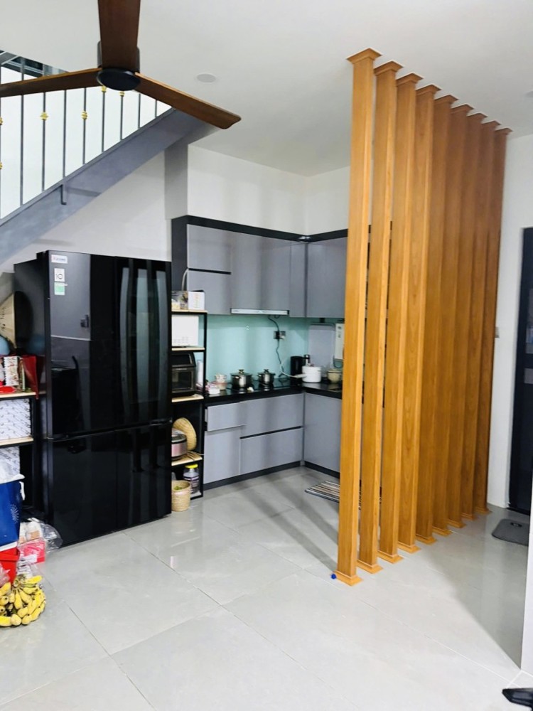 Bán Nhà Đường Số 9, Phường Trường Thọ, Thủ Đức, Tp Hcm. Dt 60M2, 2 Lầu. Giá 4.5 Tỷ, Sổ Hồng