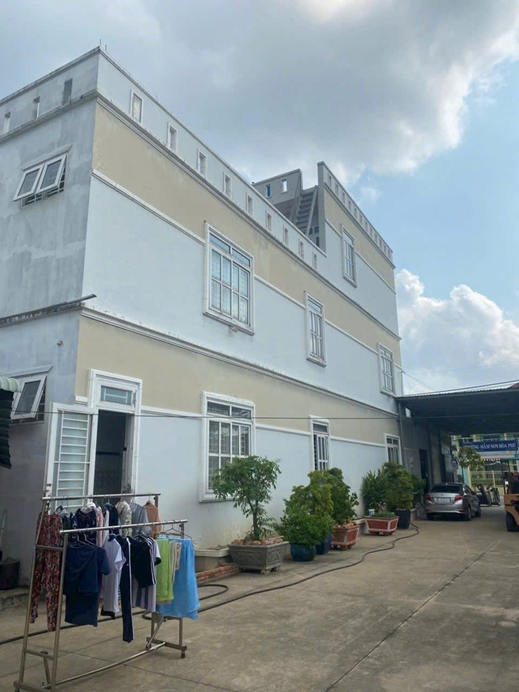 Nhà Mặt Tiền Sông Lu – Hoà Phú – Hoàn Công Chuẩn – Giá Chỉ 9 Tỷ