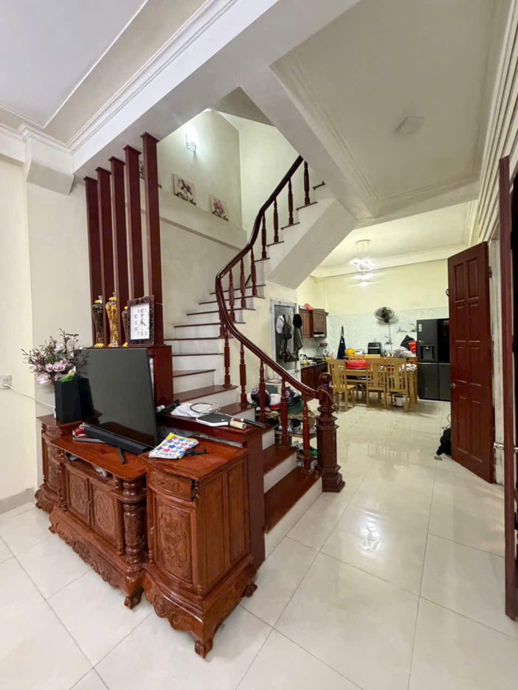 Bán Nhà Dân Xây Ngay Chợ Bồ Xuyên Vào Đường Oto Gần 50M2, Giá Chỉ 3,X Tỷ