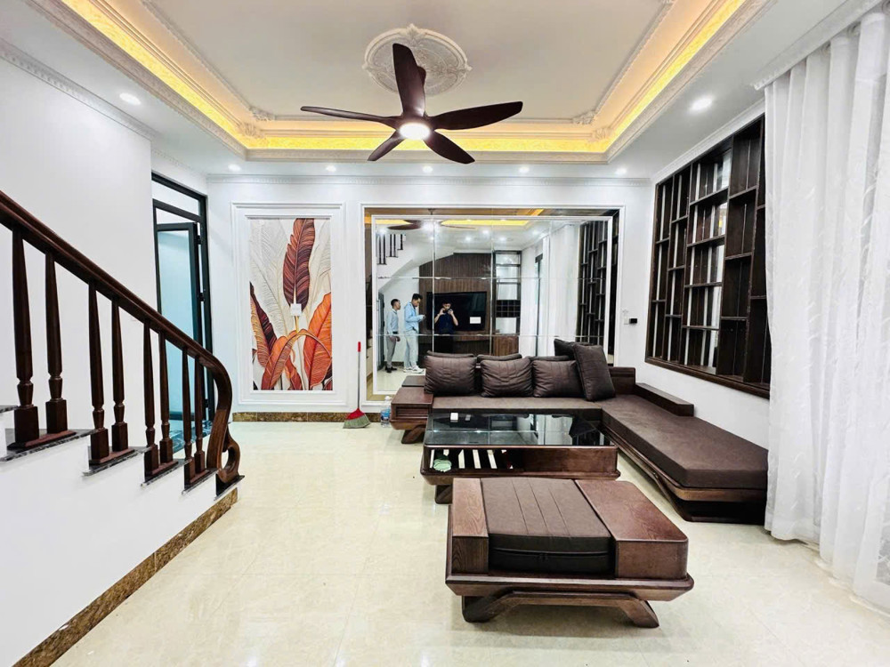 Bán Nhà Cầu Giấy - Ba Gác Đỗ Cửa, 41M2 - 6 Tầng Đẹp, Full Nội Thất, Giá 9,8 Tỷ